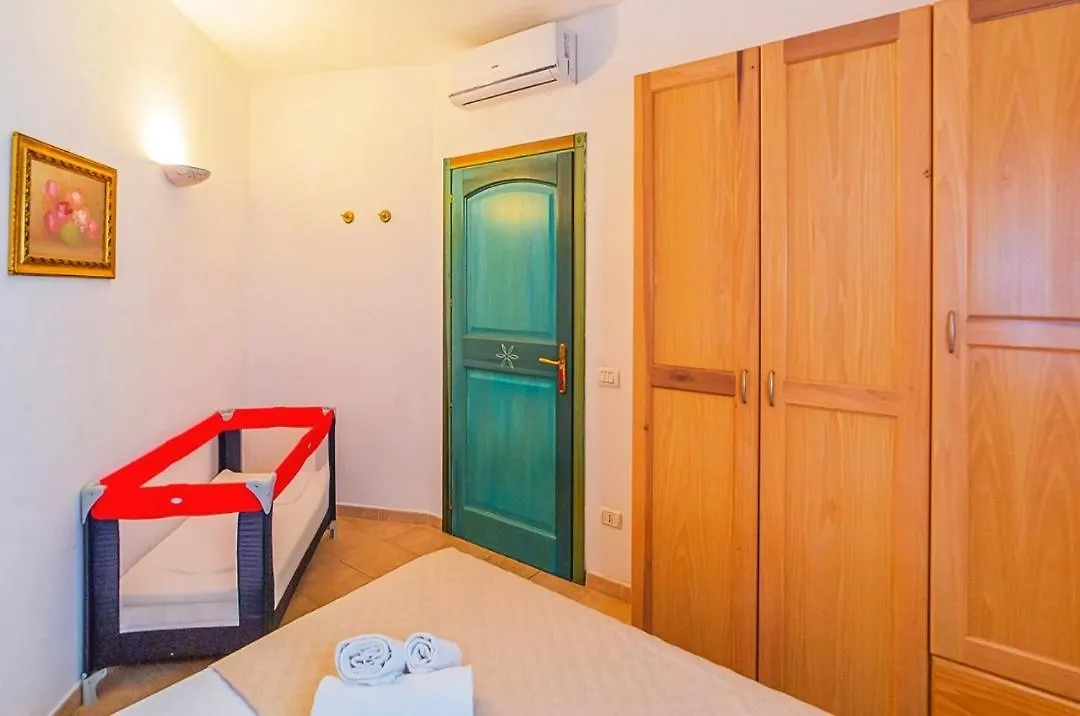 Casa Vacanze Mimosa La Maddalena Con Parcheggio Privato E Vista Mare