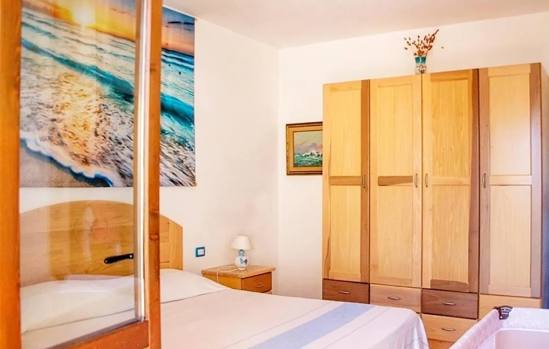 Appartamento Casa Vacanze Mimosa La Maddalena Con Parcheggio Privato E Vista Mare Italia